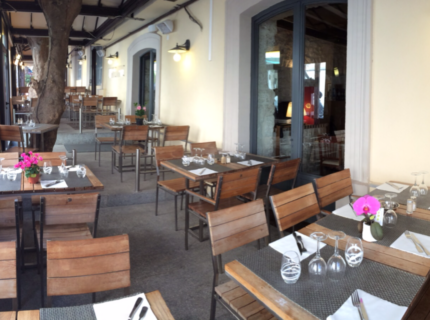 Cafédelaposte-restaurant-citadelle-bonifacio-terrasse.jpg